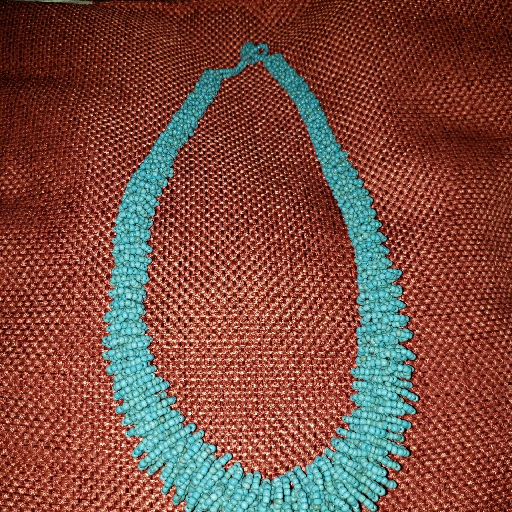 Beaded turquoise necklace